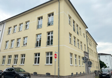 Das Maria-Seltmann-Haus feiert mit Ehrengästen und Kursleitern sein 15-jähriges Bestehen. Von einer 